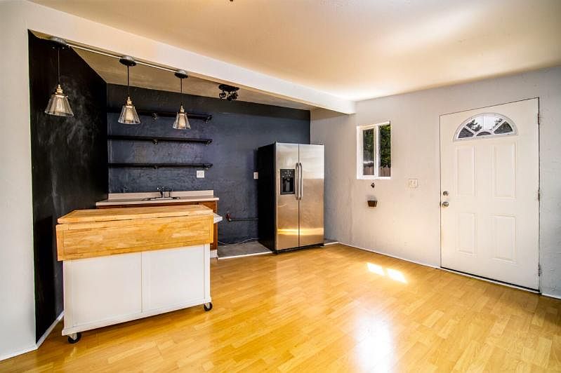 1st image of 2115 Waltonia Dr #2