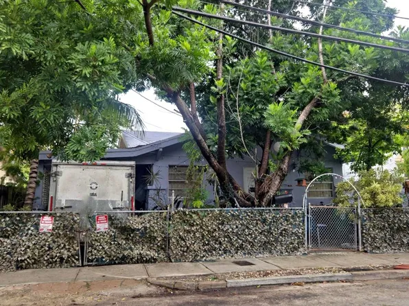 210 SW 13th Ave, Miami, FL 33135