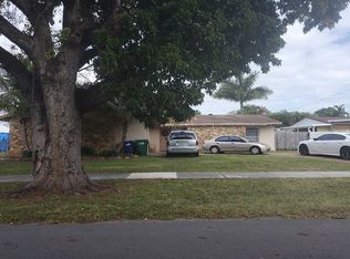 9965 SW 196th St, Cutler Bay, FL 33157