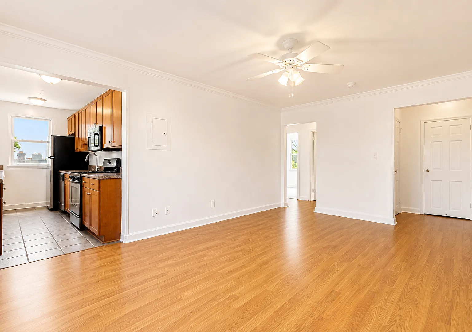 2026 Move-In Special $500 Lease Signing Bonus!! Charming 2-Bedroom Condo In Fort Dupont Park Move... — Photo 3