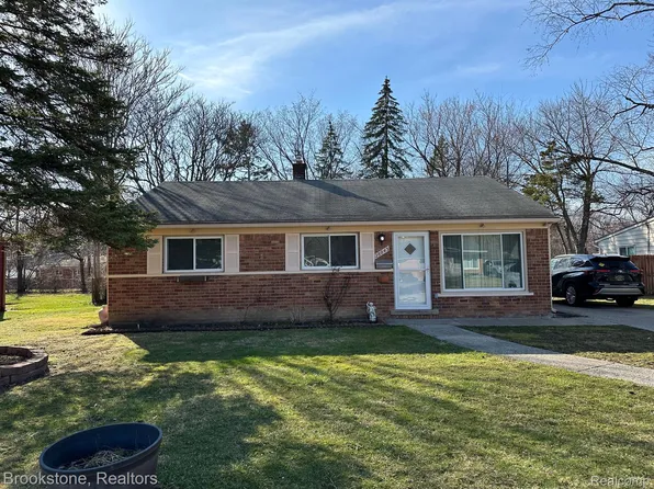 28043 Stuart Ave, Southfield, MI 48076