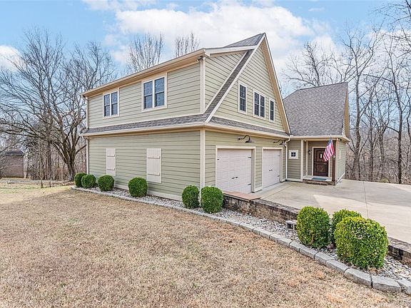 2nd image of 415 Barren Trace Rd