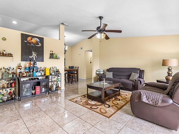 5th image of 3601 SW Margela Street