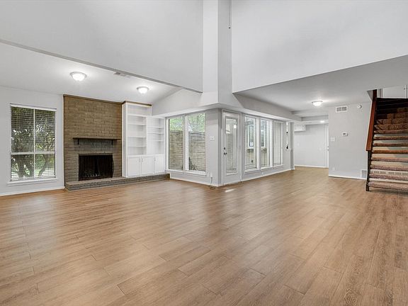 5th image of 2212 Seville Ct