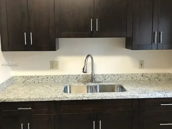 7820 W 29th Way APT 201, Hialeah, FL 33018
