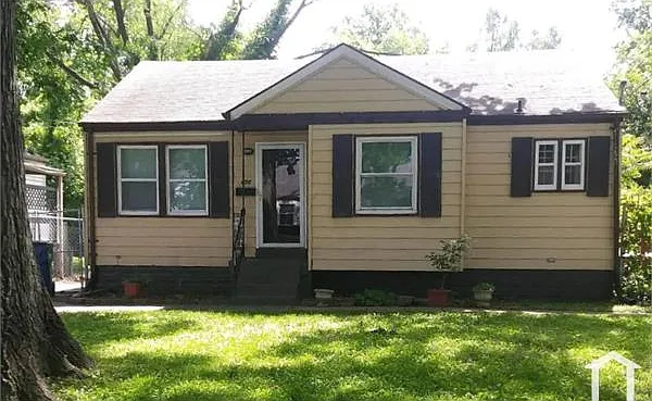 450 S Dade Ave — Photo 1