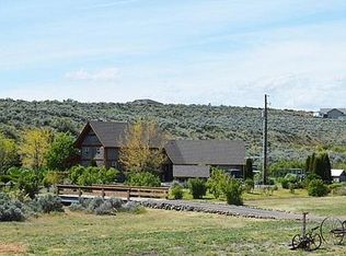 210 Wakatak Rd, Yakima, WA 98908