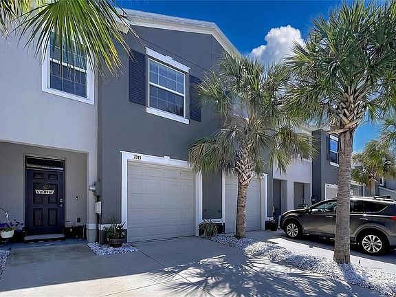 2nd image of 3313 Pleasant Willow Ct