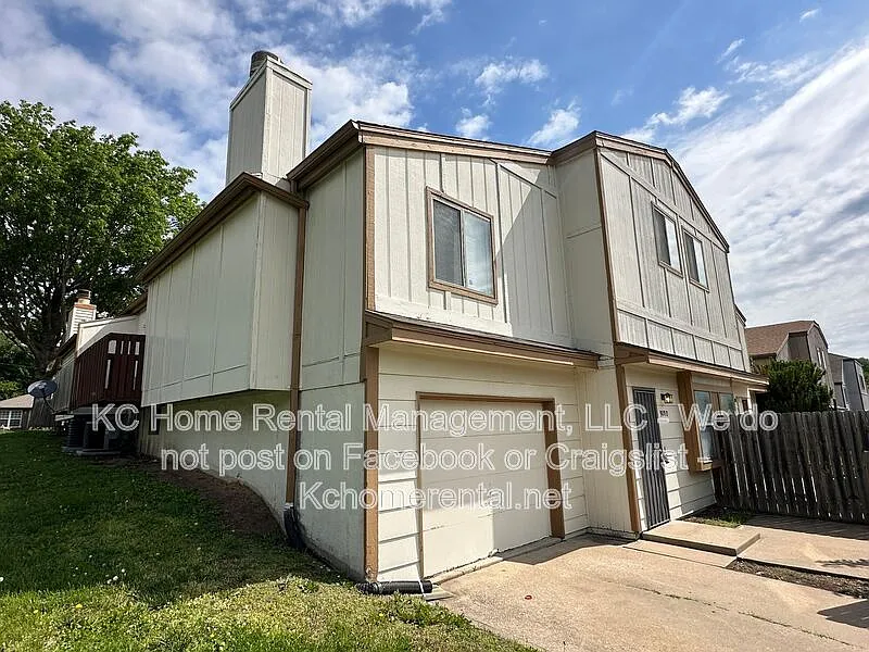 Building Photo - 9000 E 85th Pl