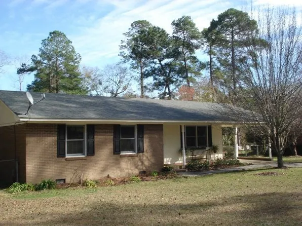 802 Westlake Dr, Quitman, GA 31643