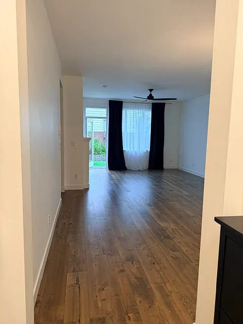 3 bed, 2.5 bath, 1790 sqft, $3,300 — Photo 4