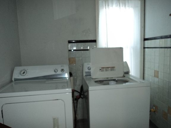 4th image of 256 N Jefferson St