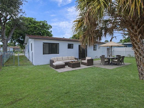 3rd image of 1640 NW 27th Ave