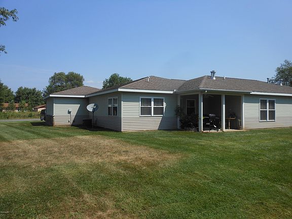 3rd image of 4808 Derby Cir