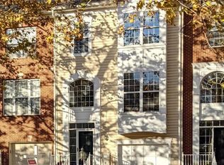 43178 Center Post Ter, Ashburn, VA 20148