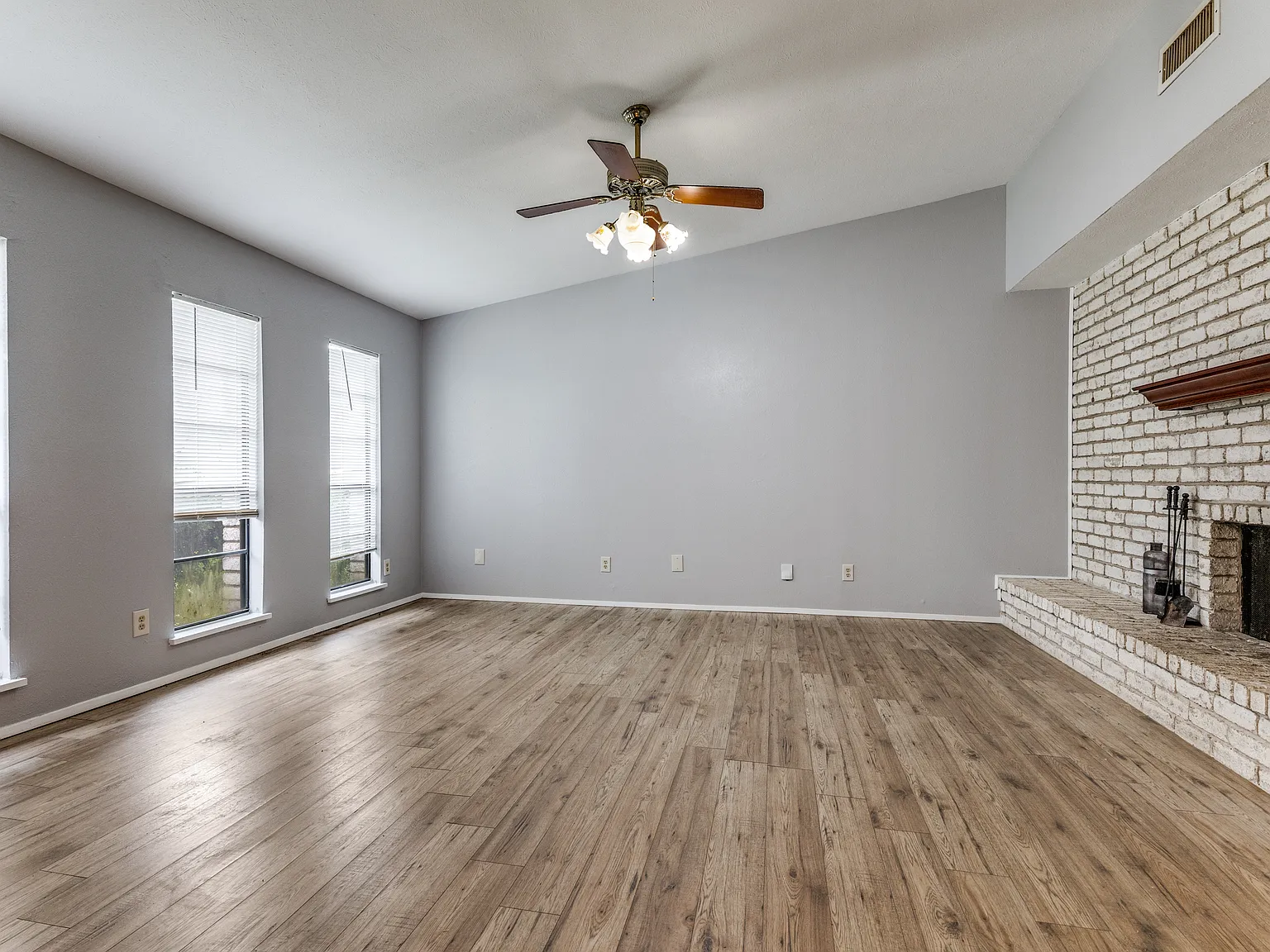 3 bed, 1723 sqft, $1,995 — Photo 2