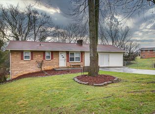 420 Boxwood Ct, Piney Flats, TN 37686