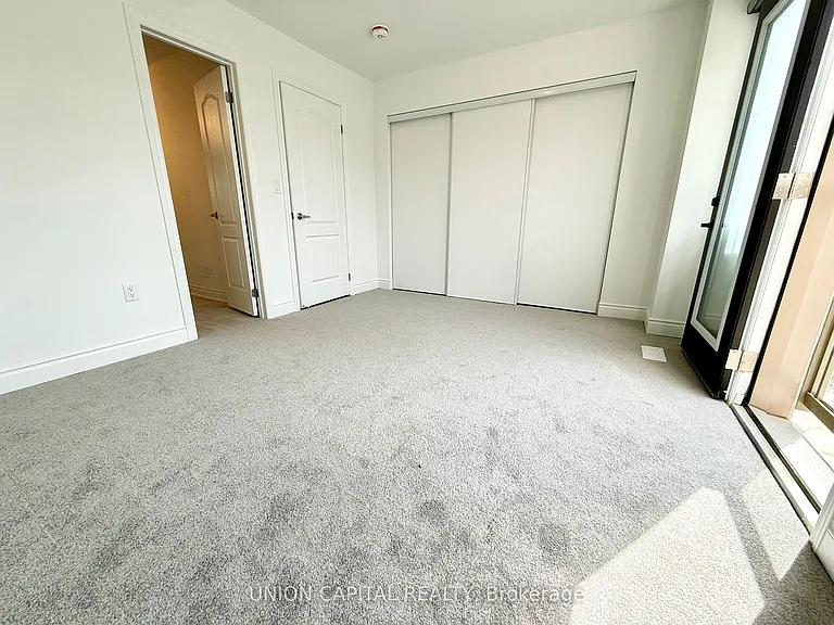 11 Franklin Ave — Photo 13