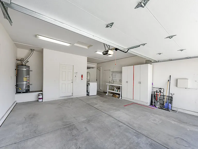 39676 Somerset Ave — Photo 7