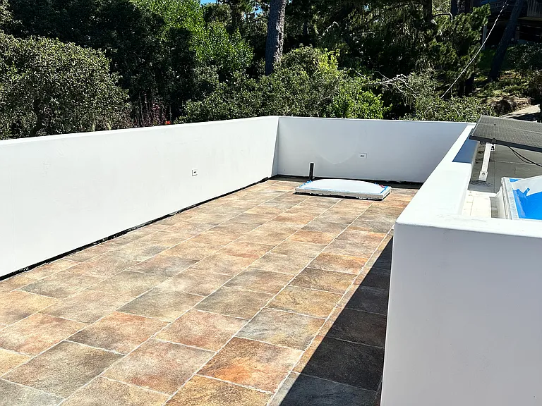 1010 Hillside Ave — Photo 3