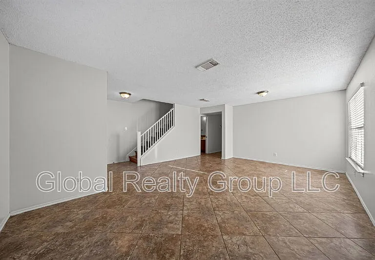 7702 Fairton Pl — Photo 8
