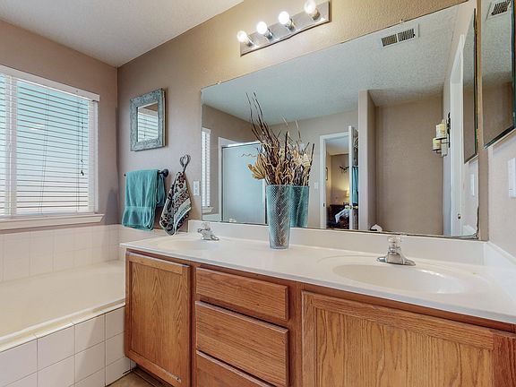 5th image of 6601 Country Hills Ct NW