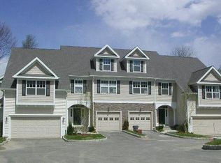 213 Woodland Hls #213, Danbury, CT 08610