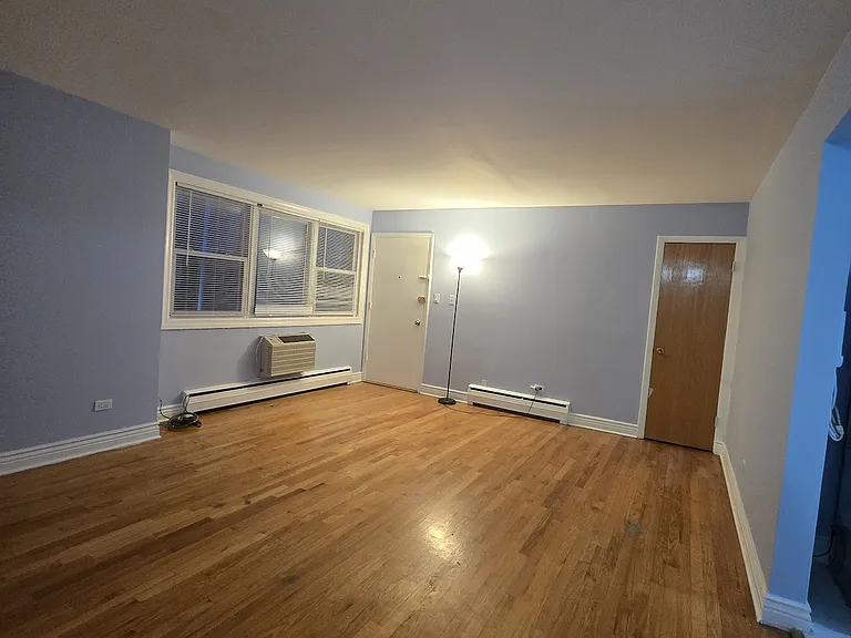 8030 N Knox Ave #2W — Photo 3