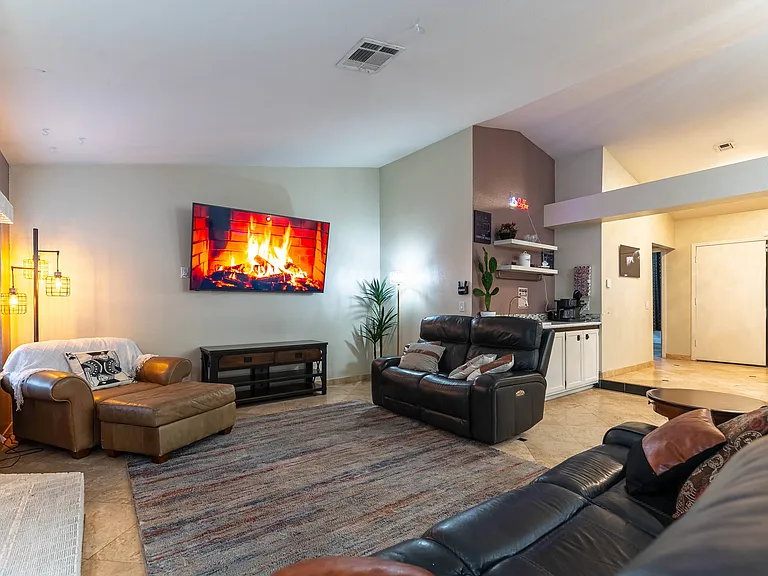 5736 Joshuapoint Ct — Photo 2