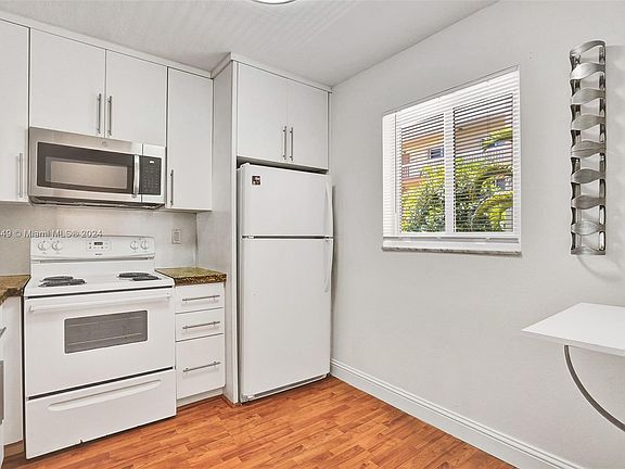 2nd image of 7700 Camino Real #D-207