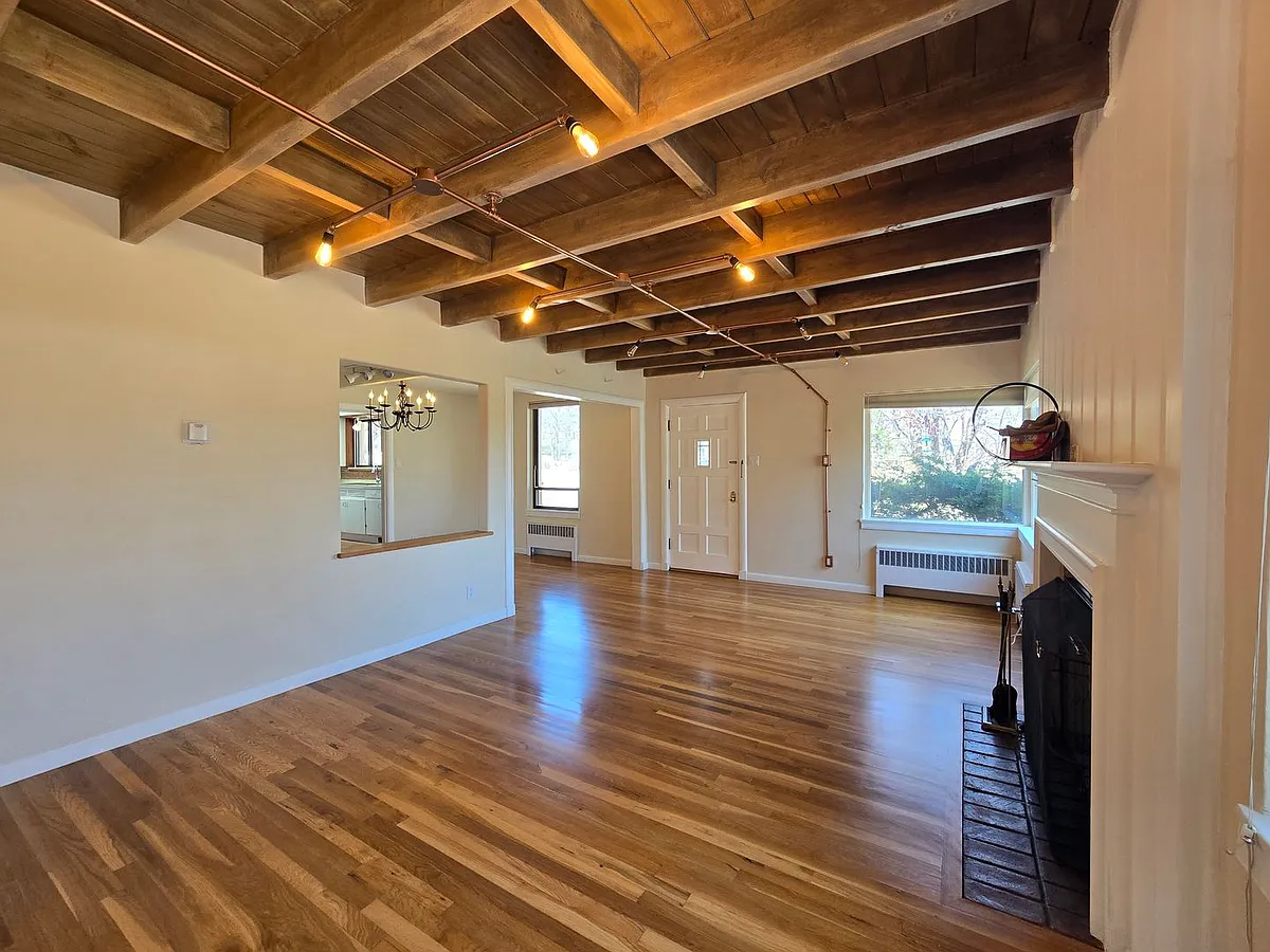 Building Photo - 4557 Trinity Dr