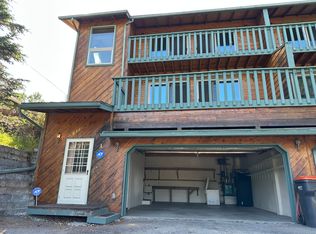 6130 Blackberry St, Anchorage, AK 99502
