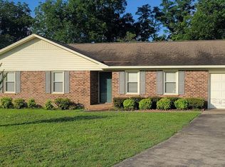 10 Cobb Ct, Dalzell, SC 29040