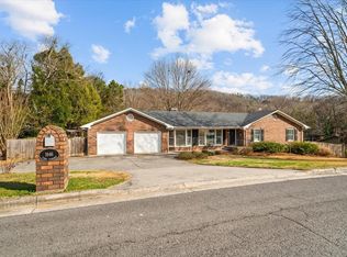 1946 Tibbs Ter, Dalton, GA 30720