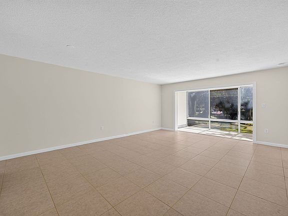 4th image of 700 Melrose Ave APT A5