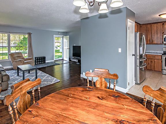 3rd image of 2241 Ann Dr