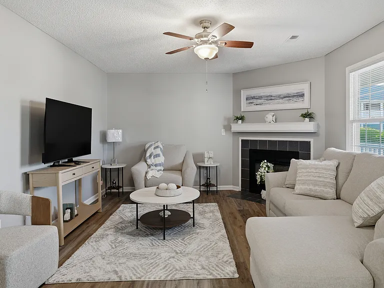 Westpointe Apartments — Photo 5