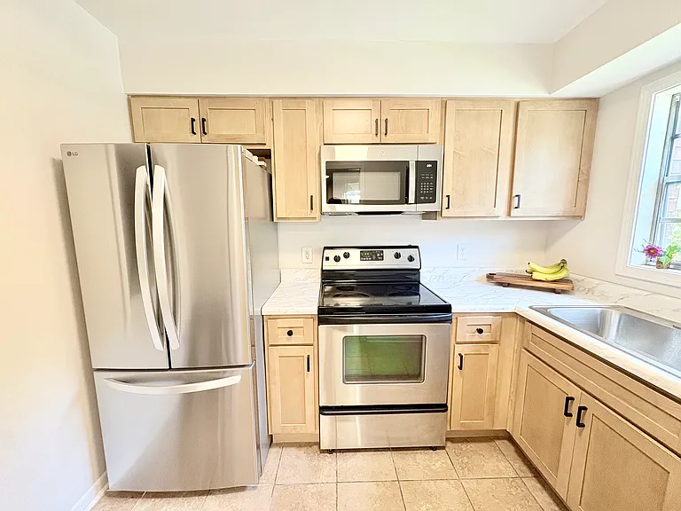 1108 Tiger Blvd #110 — Photo 9