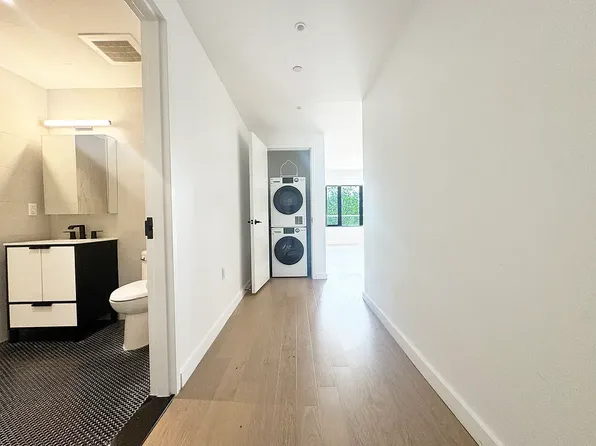 2395 Palisade Avenue image 3 of 10