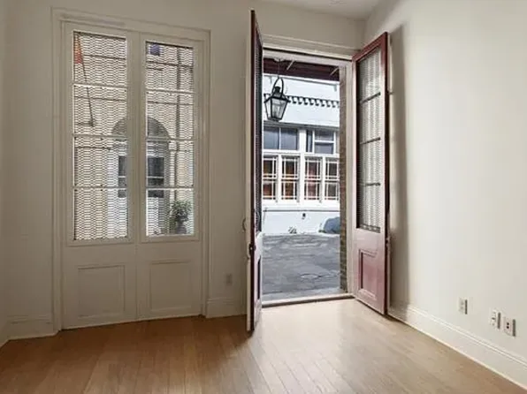 319 Exchange Pl, New Orleans, LA 70130