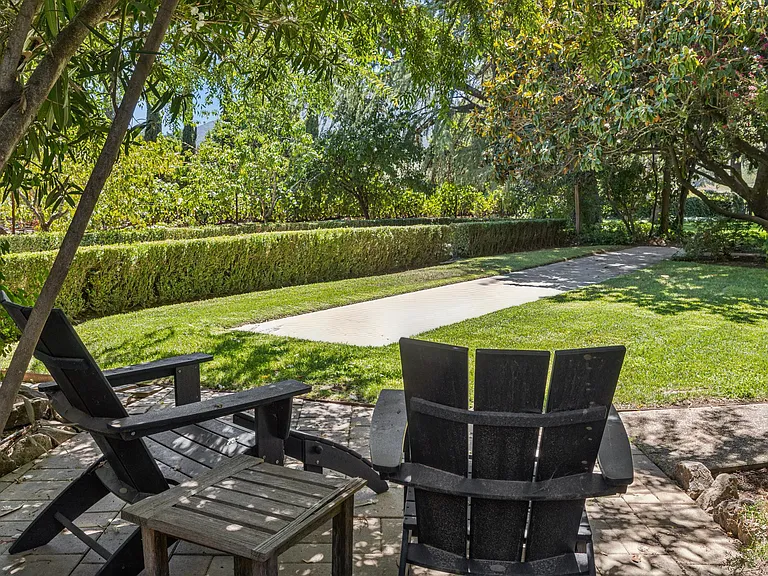 1819 Zinfandel Ln — Photo 54