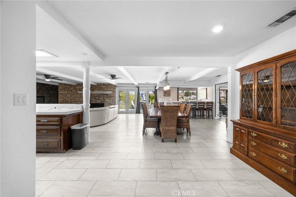 22275 Canyon Club Dr, Canyon Lake, CA - View 3