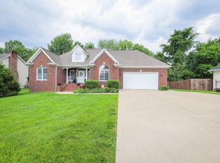 120 Valiant Dr, Paducah, KY 42001