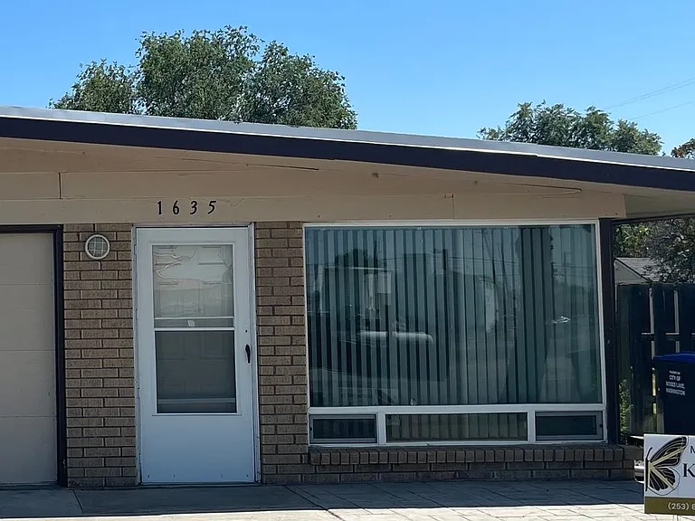 1619 W Pheasant St — Photo 28