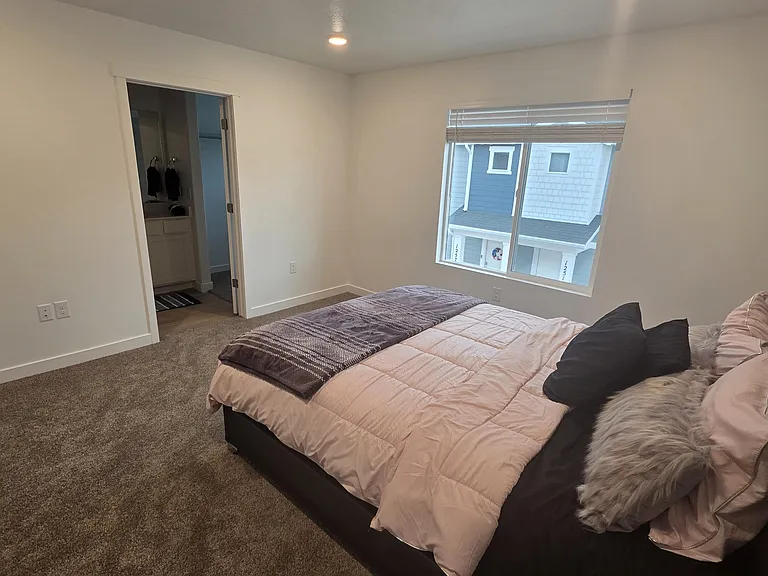 1256 N 300 E — Photo 10