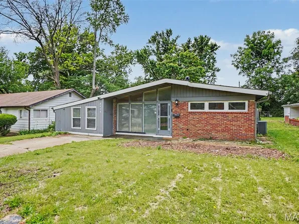 8408 Chalons Ct, Saint Louis, MO 63134