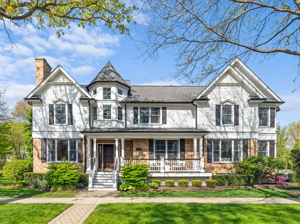 1100 Forest Ave, Wilmette, IL 60091