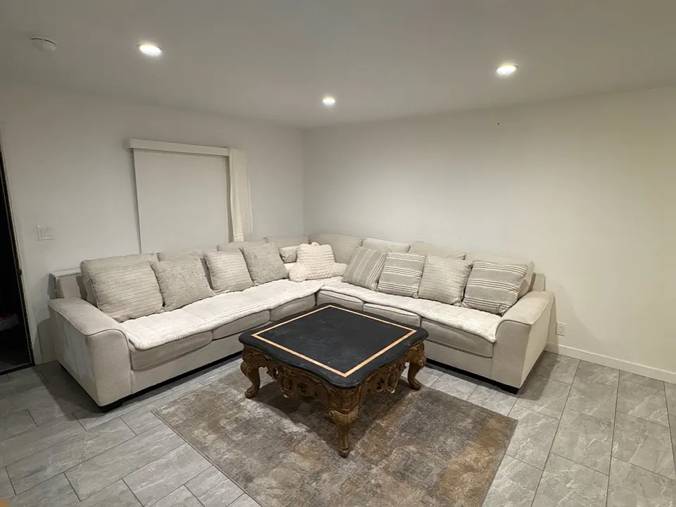 301 N Tustin Ave #C