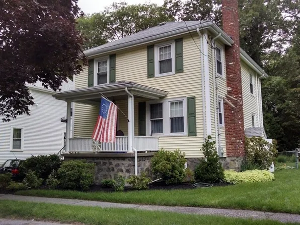 30 Quarry Ln, Milton, MA 02186