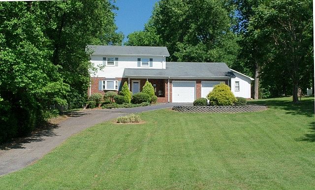 Absolutely huge front yard.  The lot is just over an acre.  